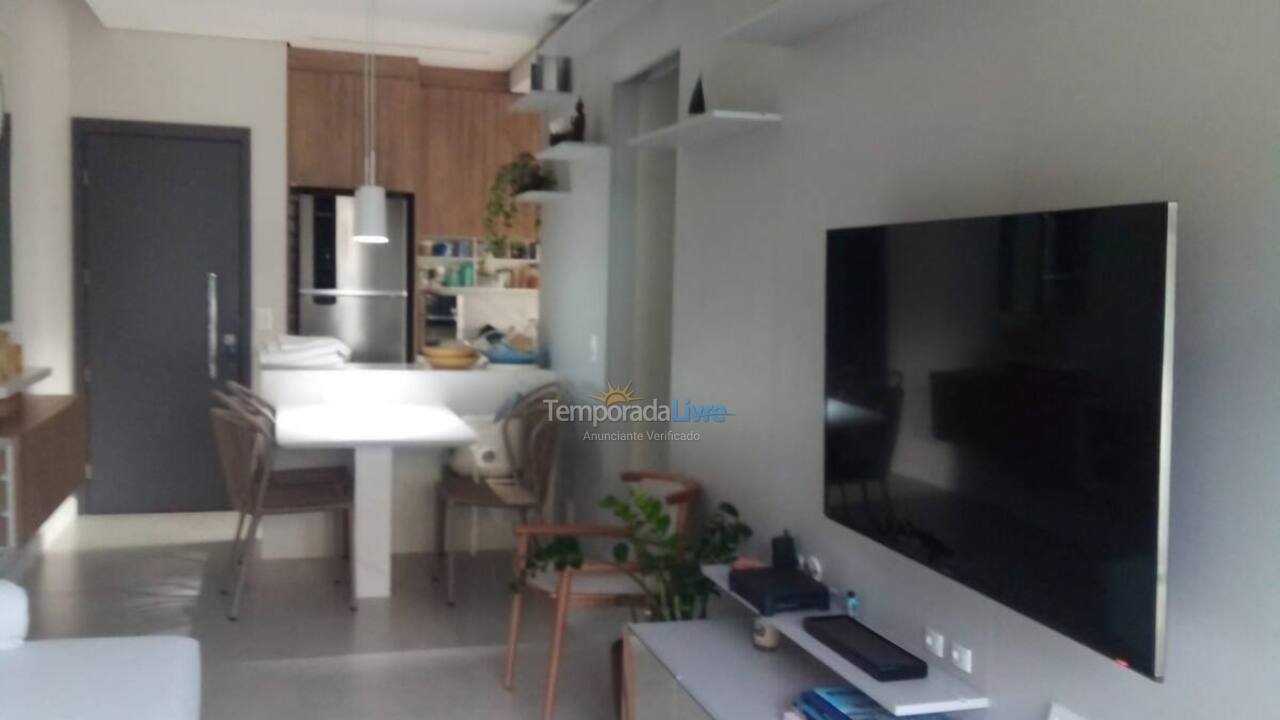 Apartamento para aluguel de temporada em Florianopolis (Campeche)