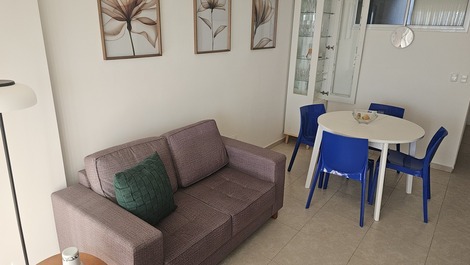 Sala com mesa de jantar