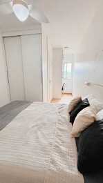 Apto Vila Tupi 250m da praia