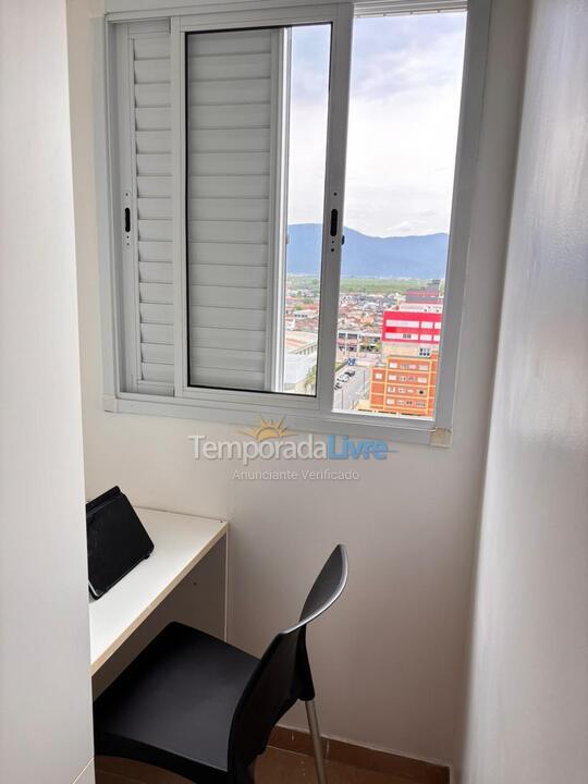 Apartamento para aluguel de temporada em Praia Grande (Vila Tupi)