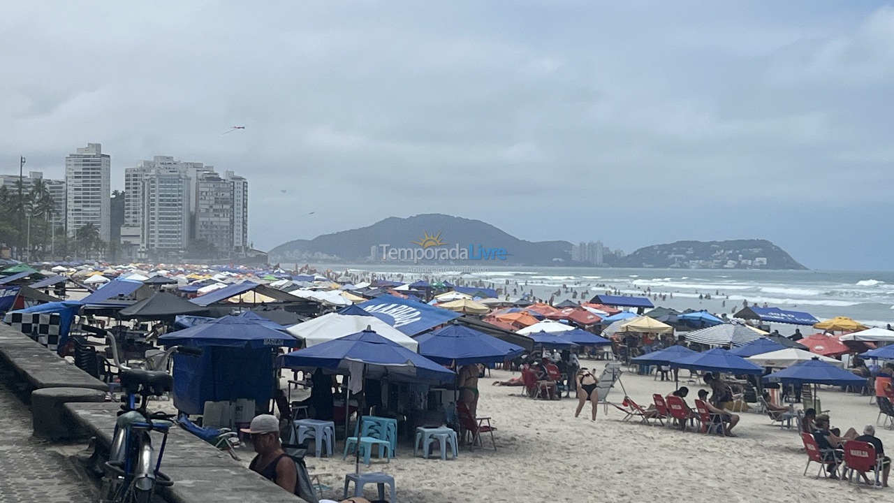 Apartamento para aluguel de temporada em Guarujá (Pitangueiras)