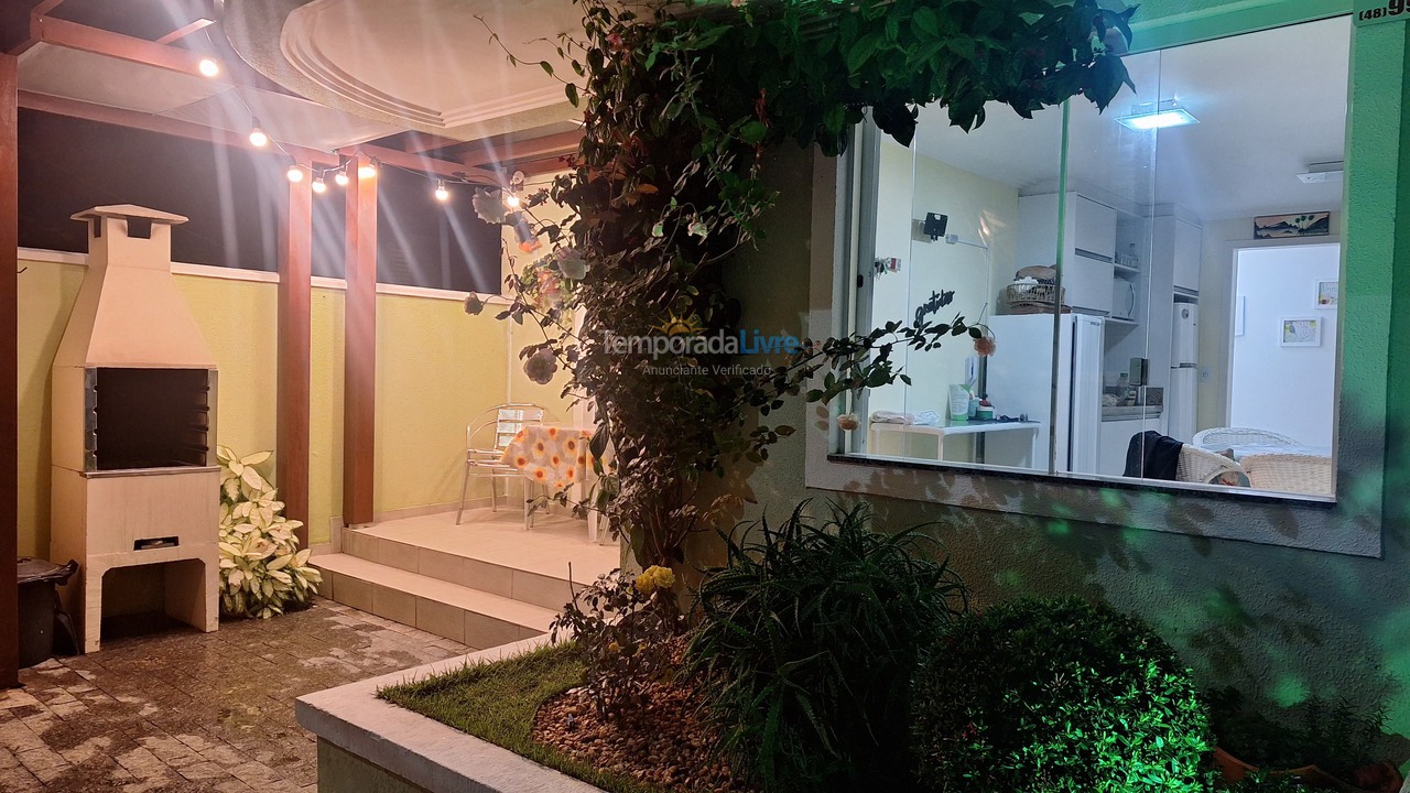 Apartment for vacation rental in Bombinhas (Praia de Bombinhas)