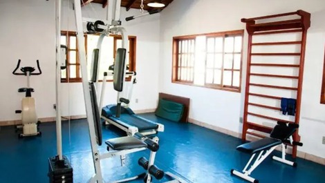 Alugo casa em hotel pe na areia