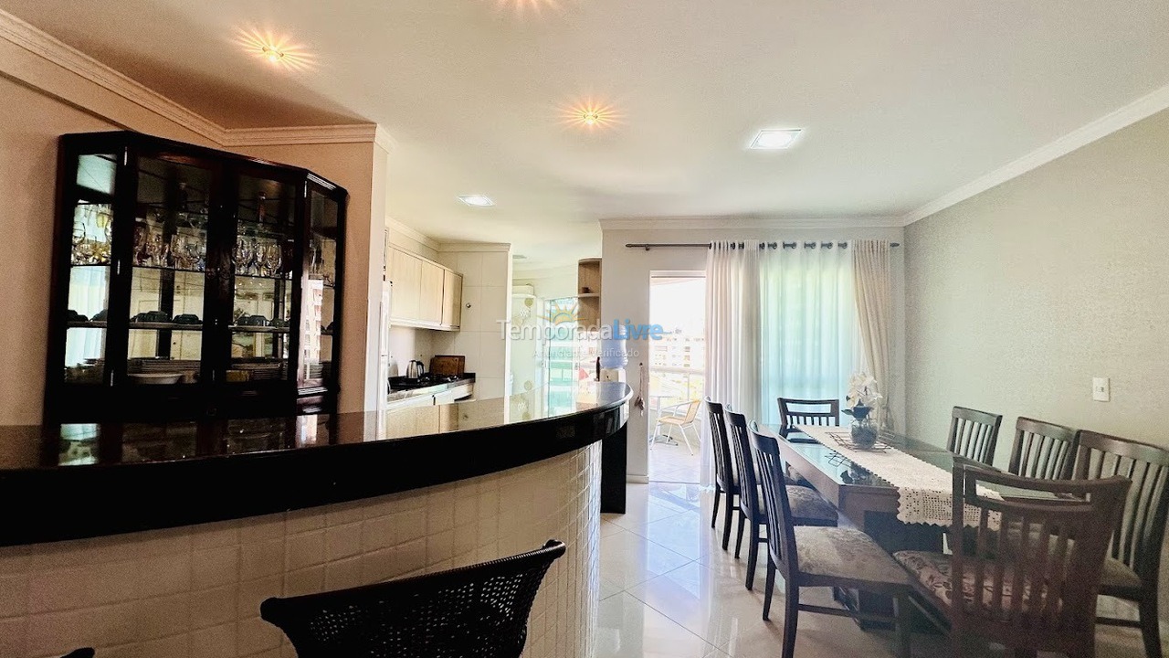 Apartamento para aluguel de temporada em Bombinhas (Praia de Bombas)