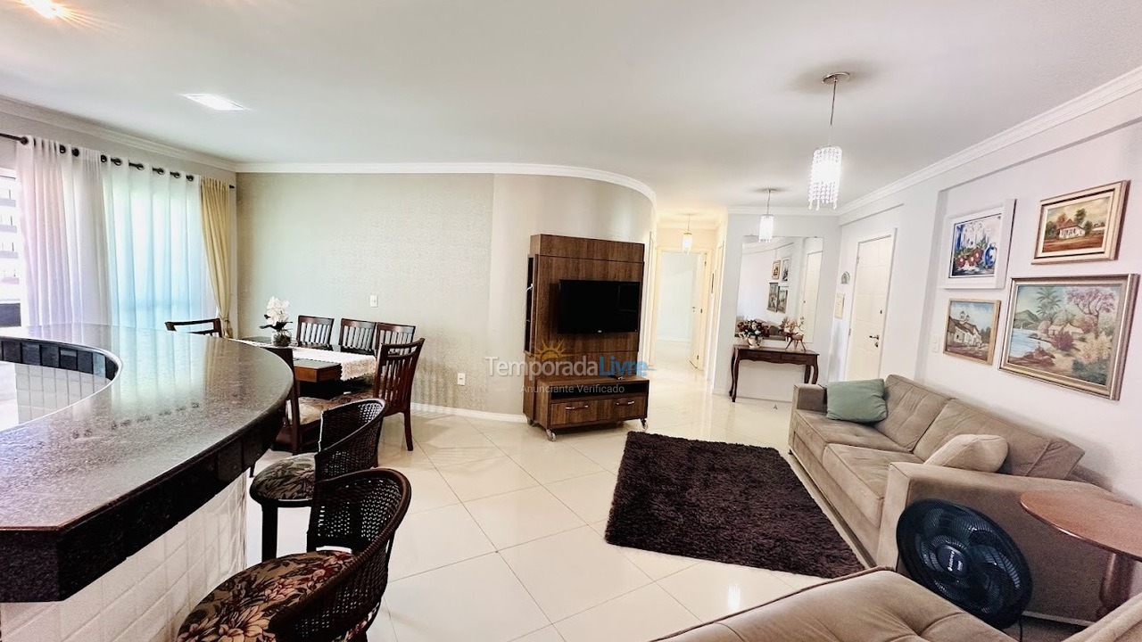 Apartamento para aluguel de temporada em Bombinhas (Praia de Bombas)