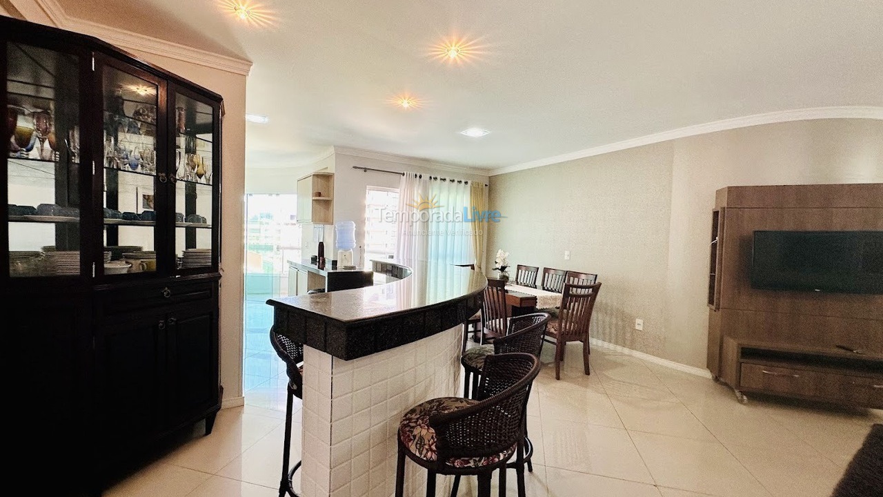 Apartamento para aluguel de temporada em Bombinhas (Praia de Bombas)