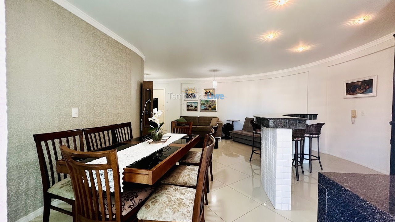 Apartamento para aluguel de temporada em Bombinhas (Praia de Bombas)