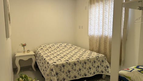 Beautiful garden 80 meters from Canto Grande beach, Mar de Fora.