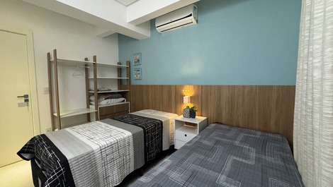 Beautiful garden 80 meters from Canto Grande beach, Mar de Fora.