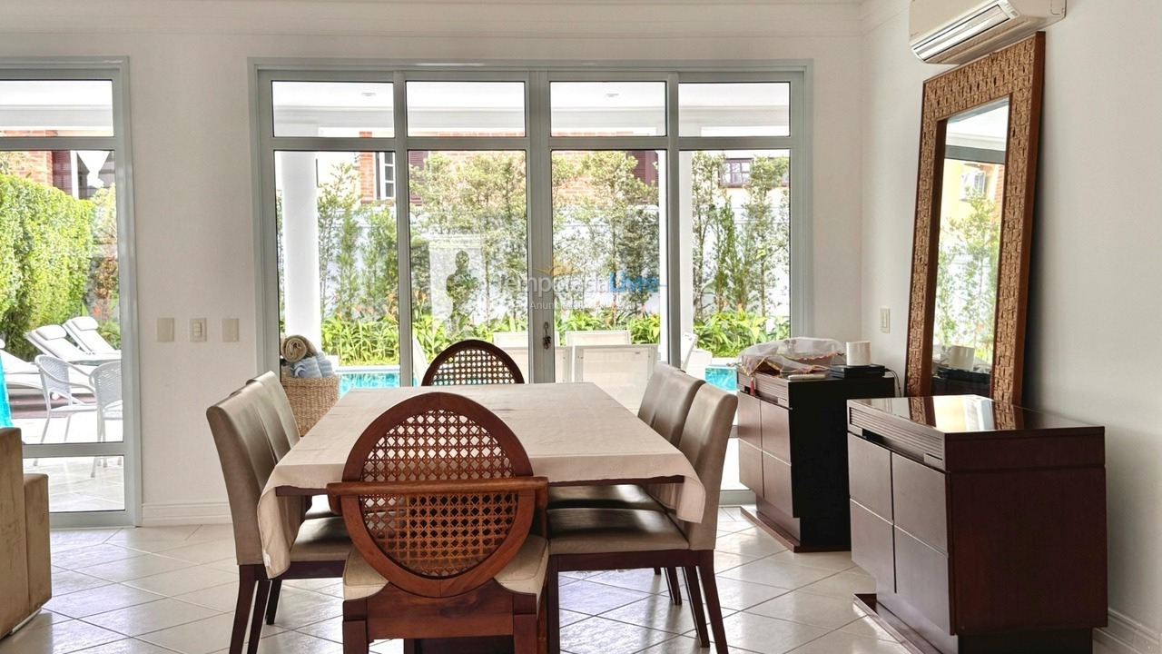 Casa para alquiler de vacaciones em São Sebastião (Praia da Baleia)