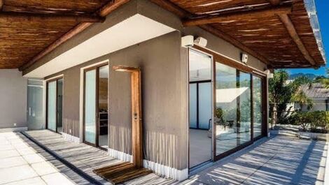 HOLIDAY HOUSE IN MARESIAS