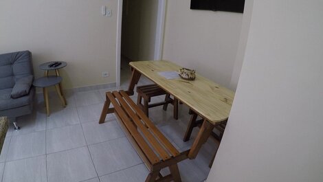 Mesa de jantar - sofá-cama / balcão