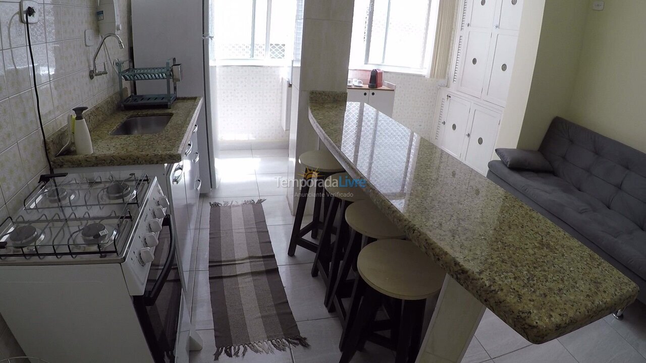 Apartamento para aluguel de temporada em Santos (Aparecida Embaré)