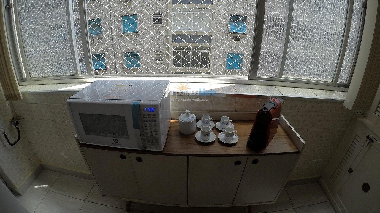 Apartamento para aluguel de temporada em Santos (Aparecida Embaré)