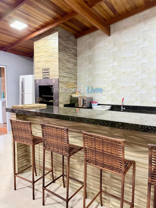 Casa para aluguel de temporada em Matinhos (Caiobá)