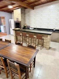 Casa perfeita, na quadra do mar, vista incrível, wi-fi, mesa de sinuca