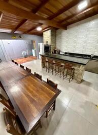 Casa perfeita, na quadra do mar, vista incrível, wi-fi, mesa de sinuca