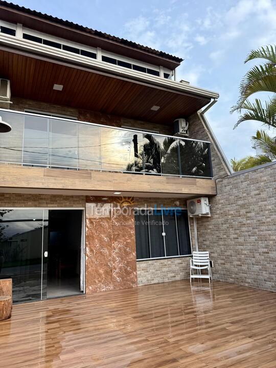 Casa para aluguel de temporada em Matinhos (Caiobá)