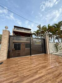 Casa perfeita, na quadra do mar, vista incrível, wi-fi, mesa de sinuca