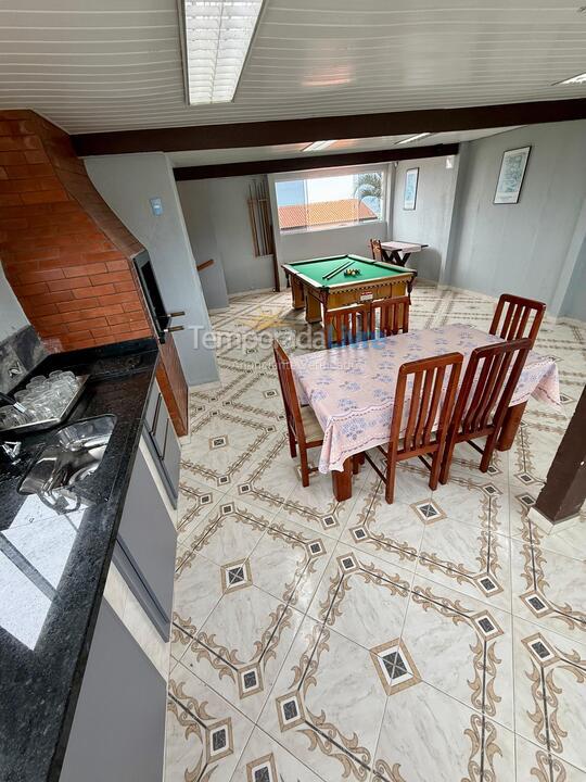 Casa para aluguel de temporada em Matinhos (Caiobá)