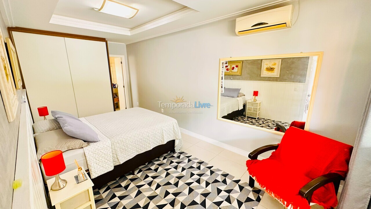 Casa para aluguel de temporada em Florianópolis (Lagoinha)