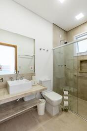 House in Paraíso - new, modern country house, 2100 m2, in a gated community.