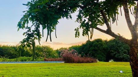 House in Paraíso - new, modern country house, 2100 m2, in a gated community.