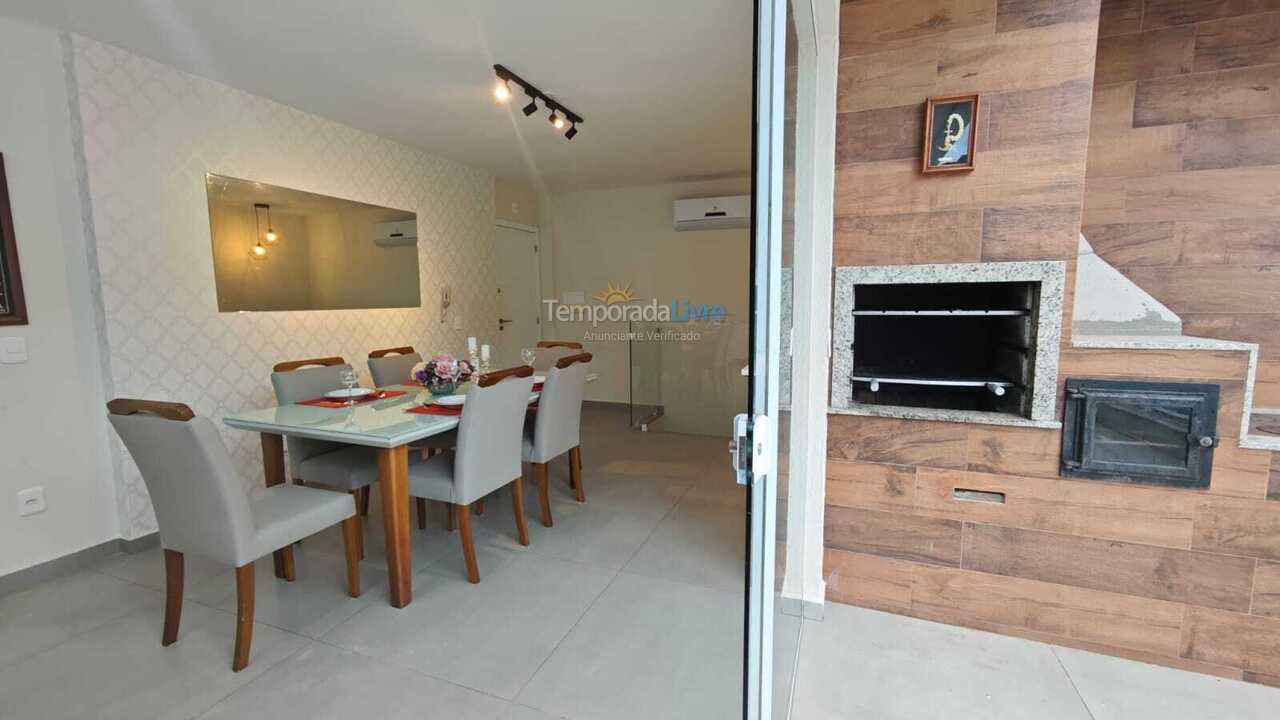 Apartamento para aluguel de temporada em Bombinhas (Praia de Bombinhas)