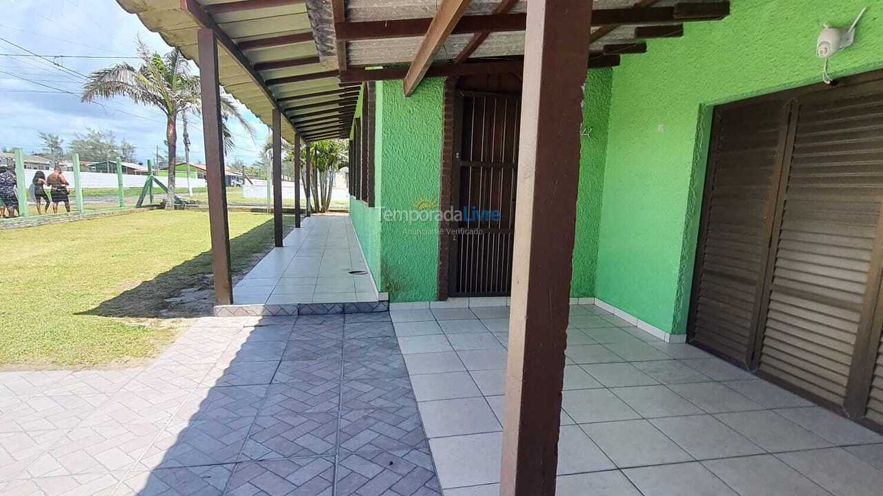 Casa para aluguel de temporada em Cidreira (Centro)