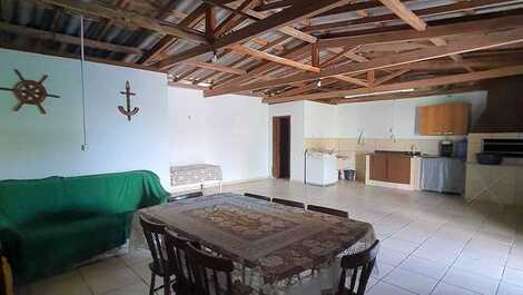 Casa no centro de Cidreira, apenas 120m da praia