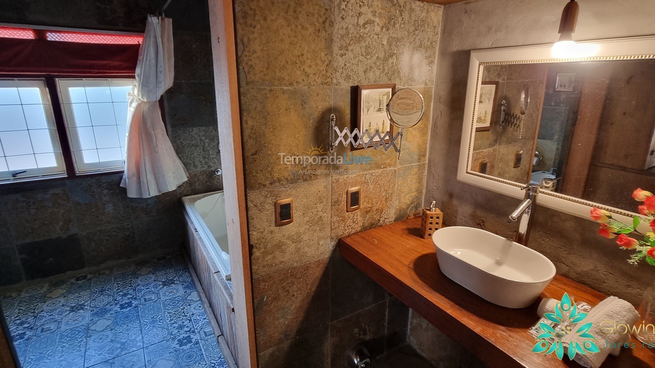 Casa para aluguel de temporada em Florianópolis (Praia de Sambaqui)