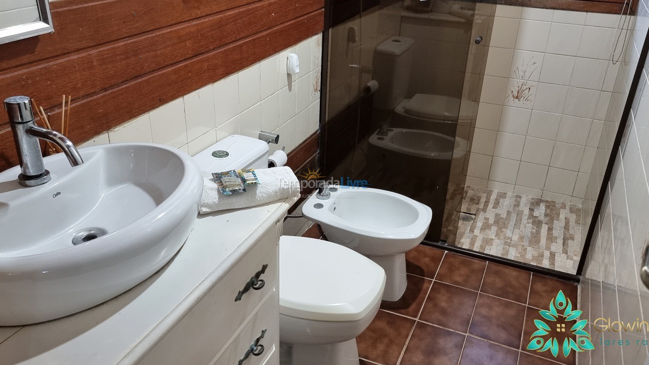 Casa para aluguel de temporada em Florianópolis (Praia de Sambaqui)