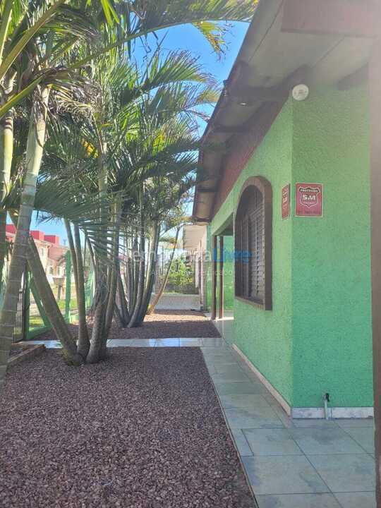 Casa para aluguel de temporada em Cidreira (Centro)