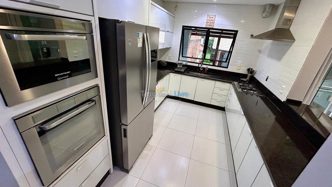 Casa para alquiler de vacaciones em São Francisco do Sul (Prainha)