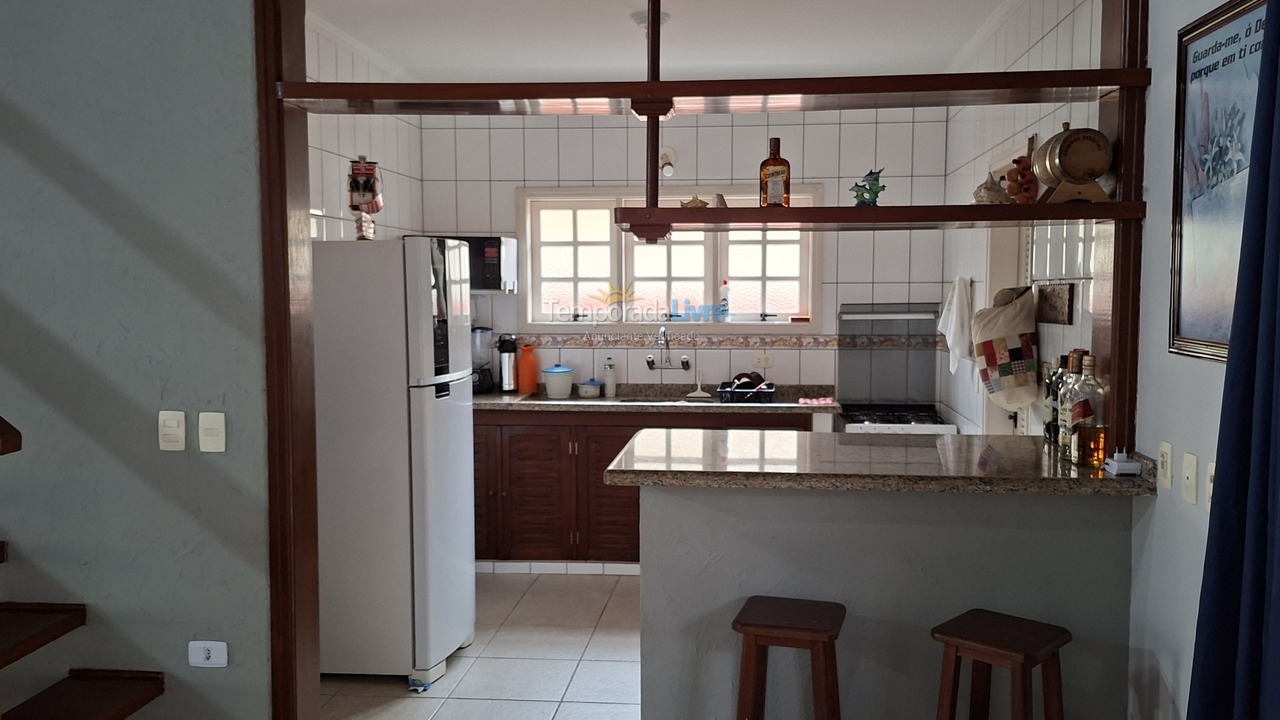 Casa para aluguel de temporada em Bertioga (Vista Linda)