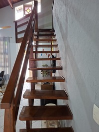 Escada acesso mezanino