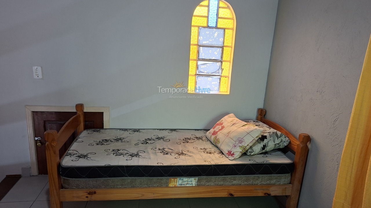 Casa para aluguel de temporada em Bertioga (Vista Linda)