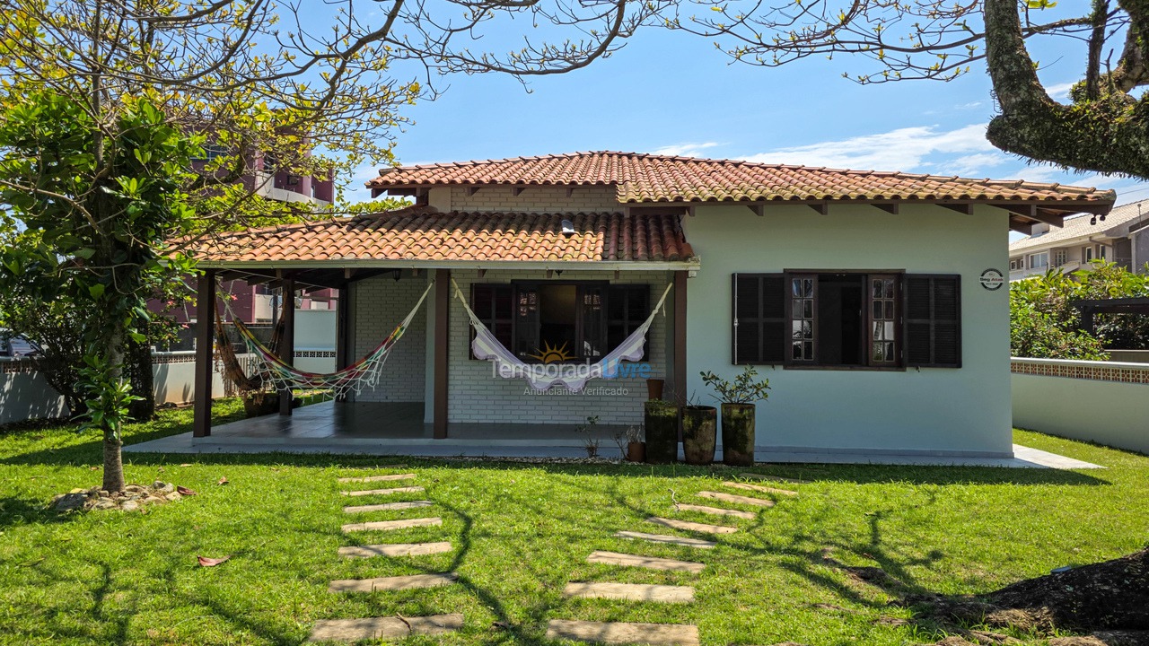 Casa para alquiler de vacaciones em São Francisco do Sul (Itaguaçu)