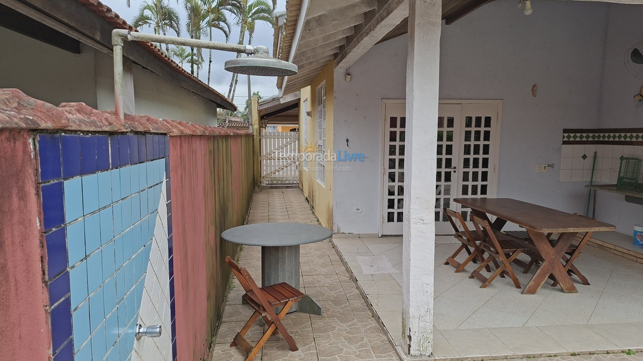 Casa para aluguel de temporada em Bertioga (Vista Linda)