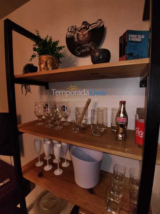 Apartamento para aluguel de temporada em Itapema (Meia Praia)