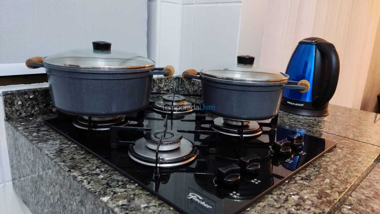 Apartamento para aluguel de temporada em Itapema (Meia Praia)