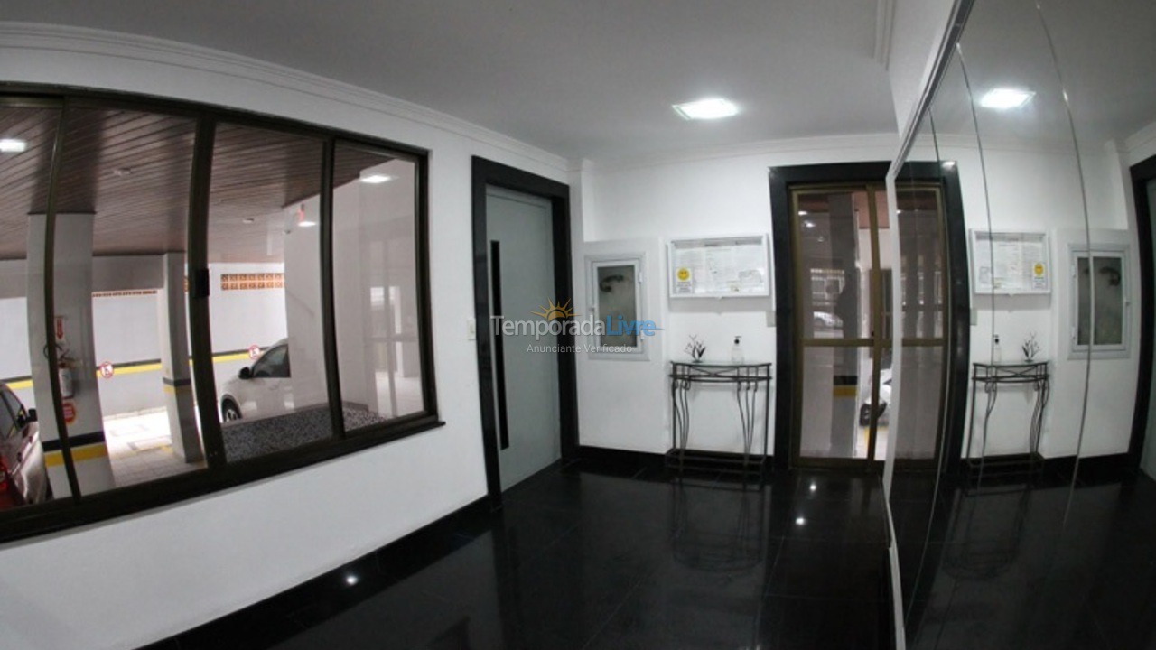 Apartamento para aluguel de temporada em Itapema (Meia Praia)