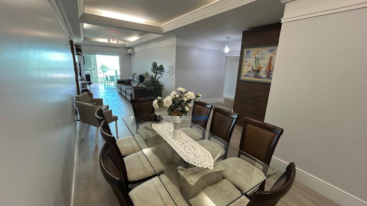 Apartamento para alquiler de vacaciones em Bombinhas (Praia de Bombas)