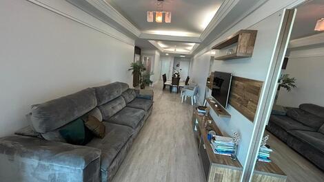 🌅 Ático con piscina y vistas al mar en Bombas