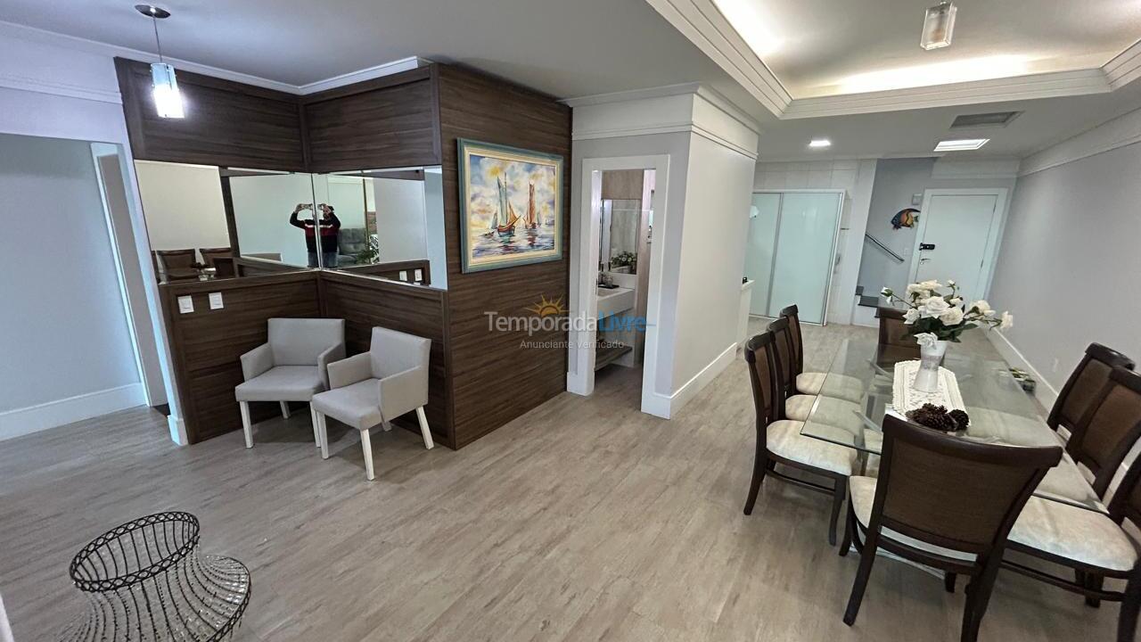 Apartamento para alquiler de vacaciones em Bombinhas (Praia de Bombas)