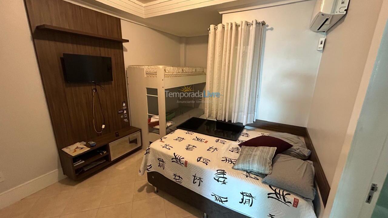 Apartamento para alquiler de vacaciones em Bombinhas (Praia de Bombas)