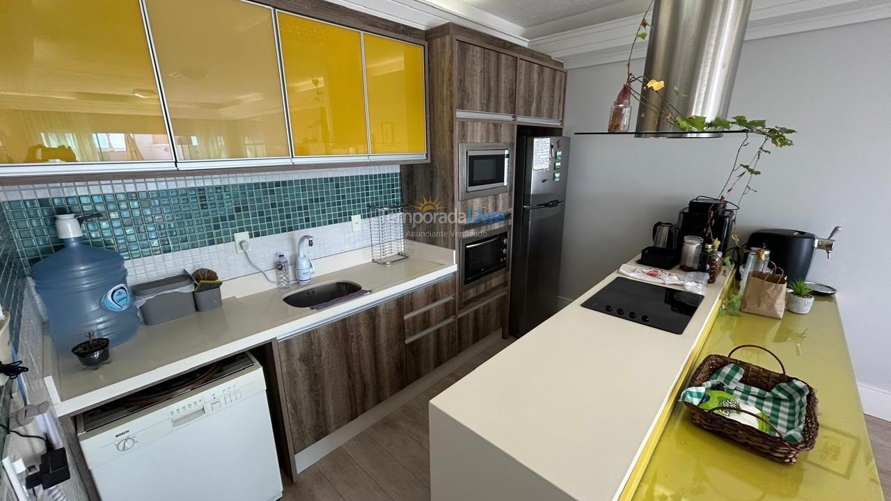 Apartamento para alquiler de vacaciones em Bombinhas (Praia de Bombas)