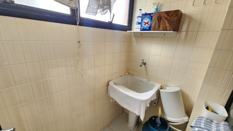 Cozy 2-bedroom apartment on Enseada beach, very close to the sea.