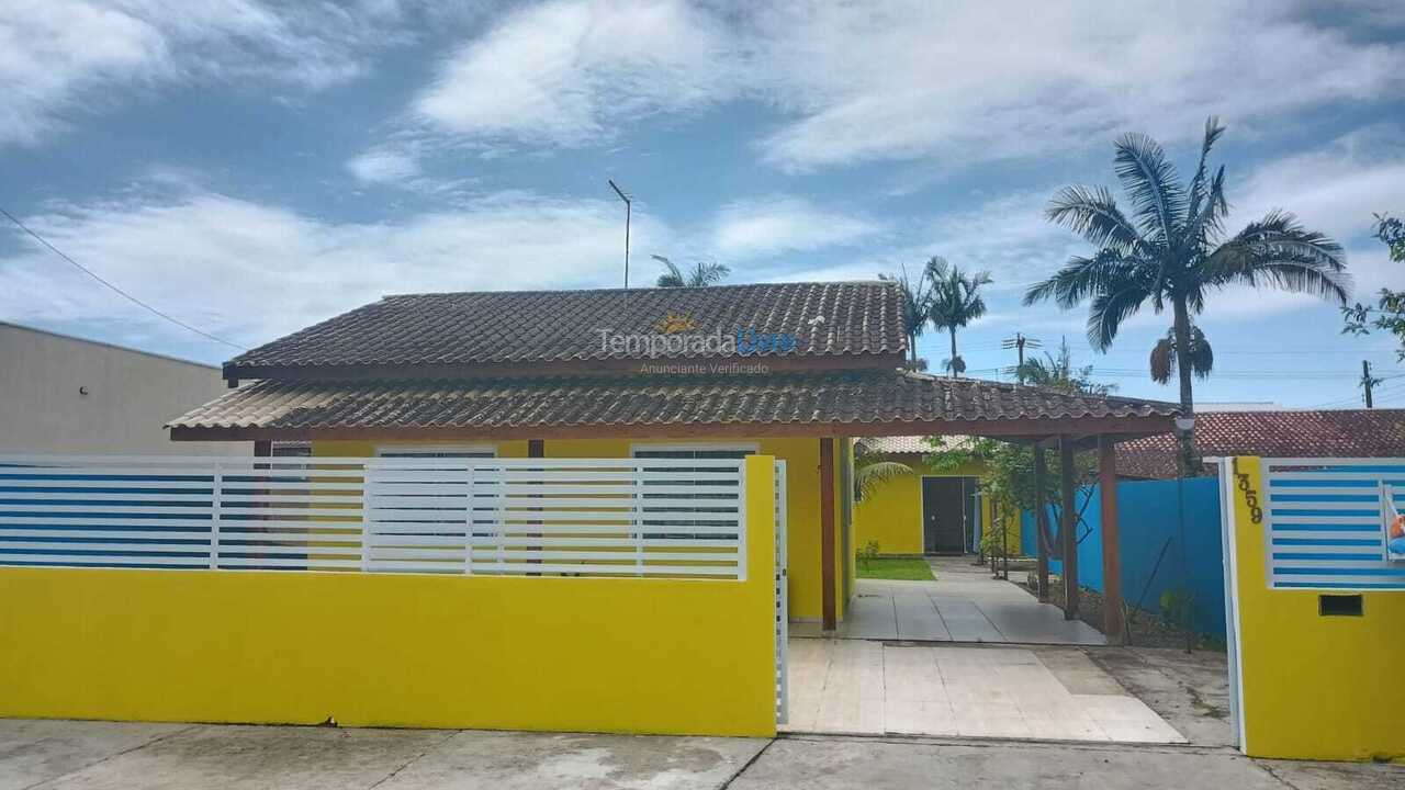 Casa para alquiler de vacaciones em Itapoá (Barra do Saí)