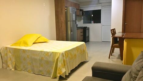 Apartamento Loft a 400m do mar – Praia do Santinho, Florianópolis